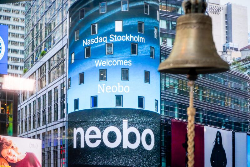 Neobo, notering Main market